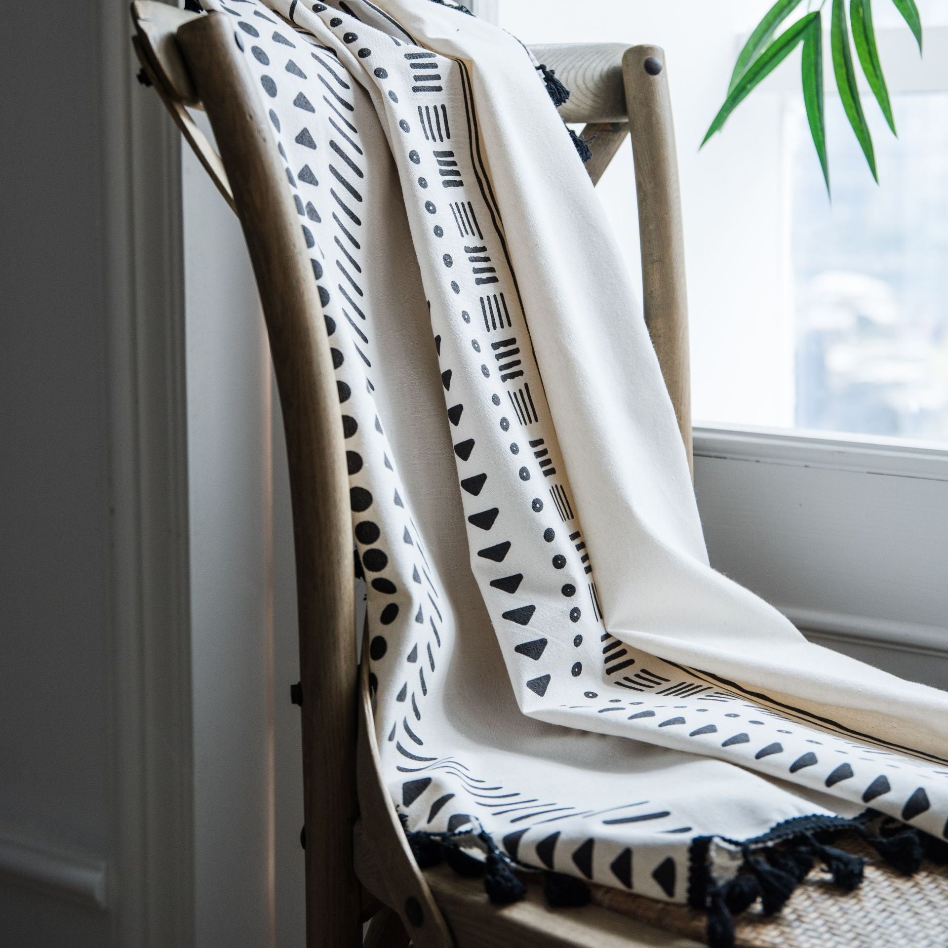 Curtain Finished Cotton and Linen Kitchen Curtain Bohemian Style Black and White Printed Bay Window Curtain