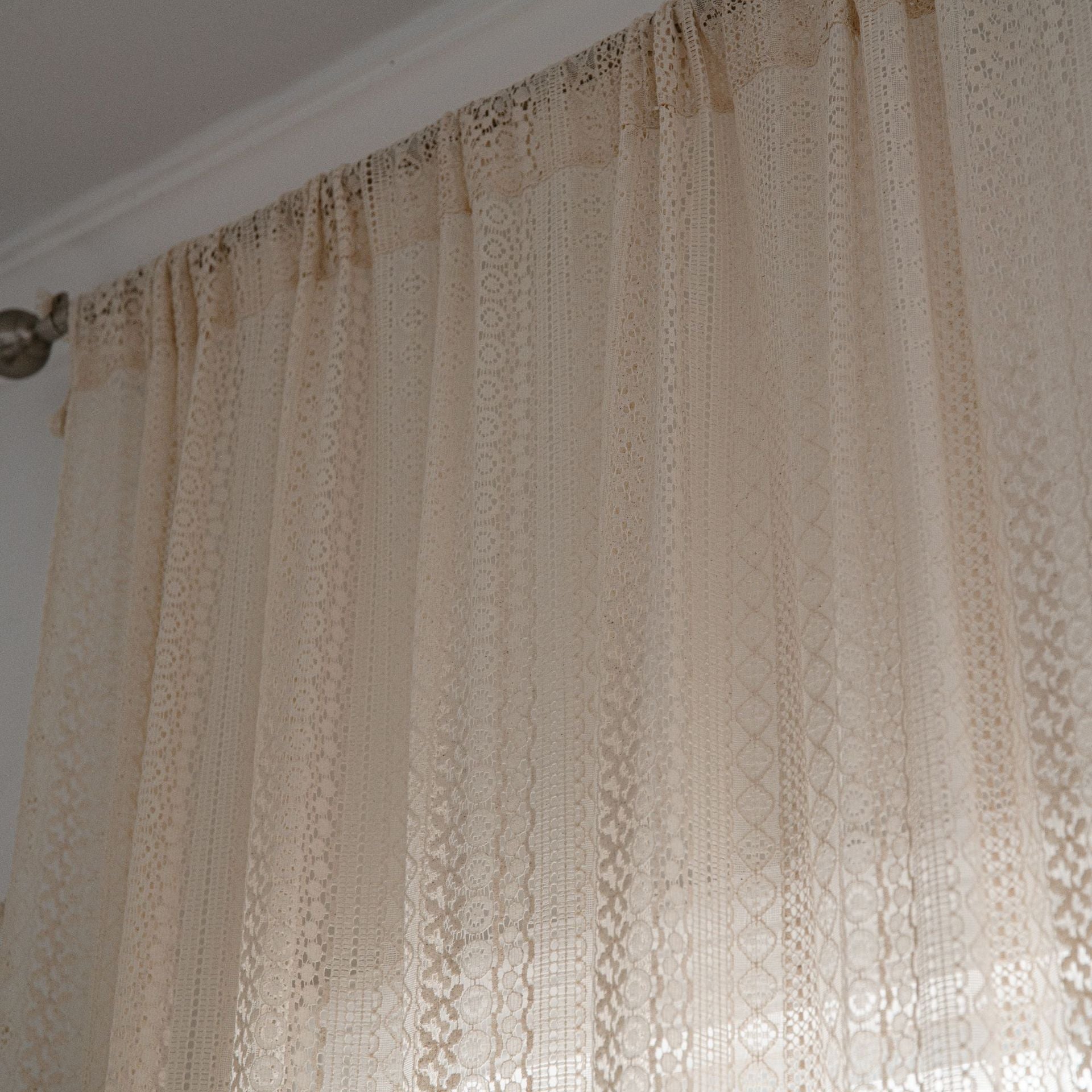 Curtain piece Beige Crochet Light Transmission American Country Hollow Living Room Balcony Bedroom Bay Window Art